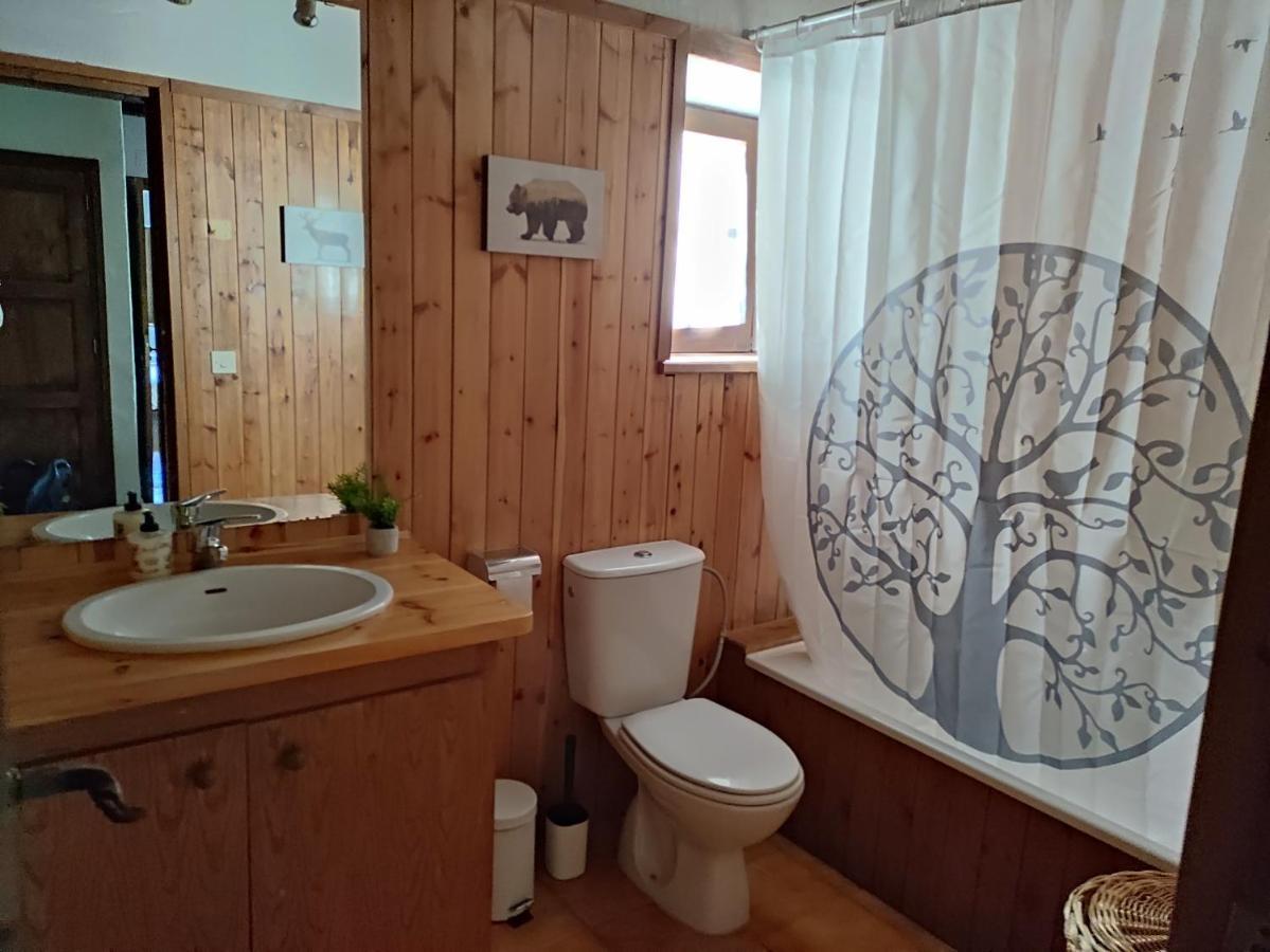 Apartamento De La Marmota Eriste Dış mekan fotoğraf