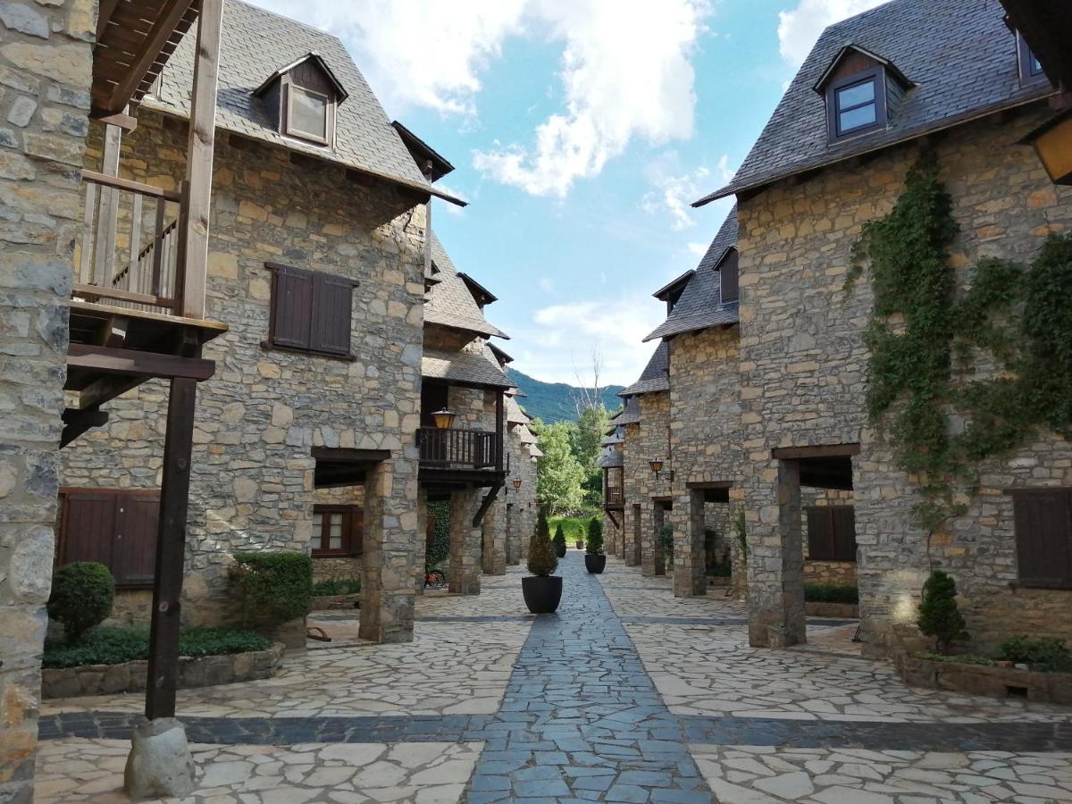Apartamento De La Marmota Eriste Dış mekan fotoğraf